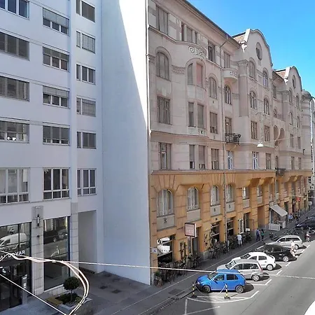 格斯度娱乐区公寓 * 布达佩斯