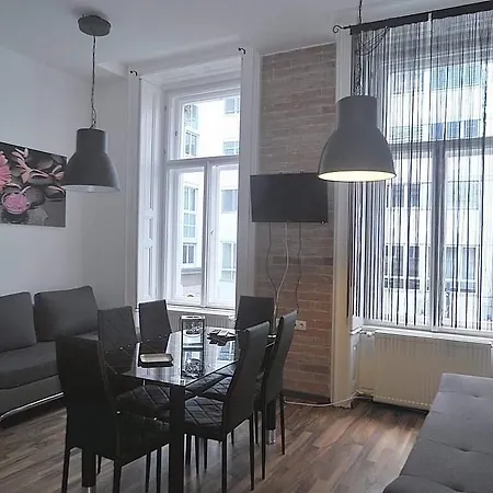 Apartment Gozsdu Entertainment District *